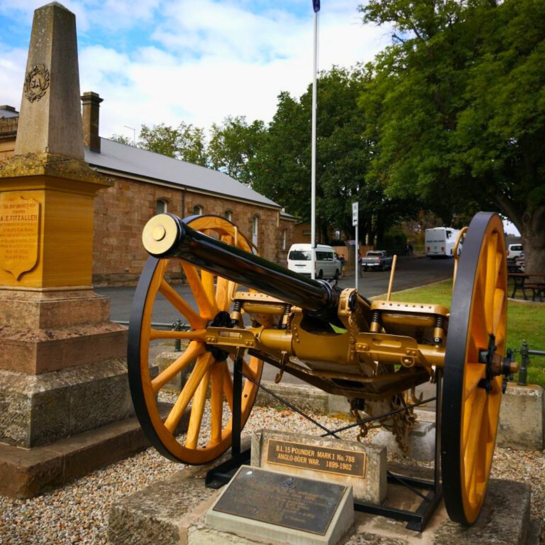 Ross 15 Pounder Tasmania Vintage Car tours